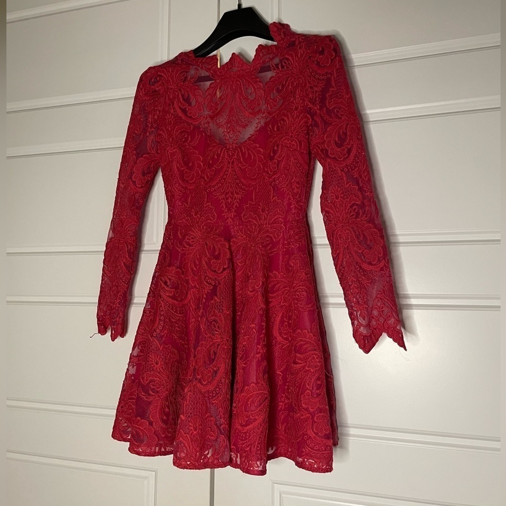 Saylor Red Raspberry Rita Lace A-Line Open Back Dress - Picture 4 of 9